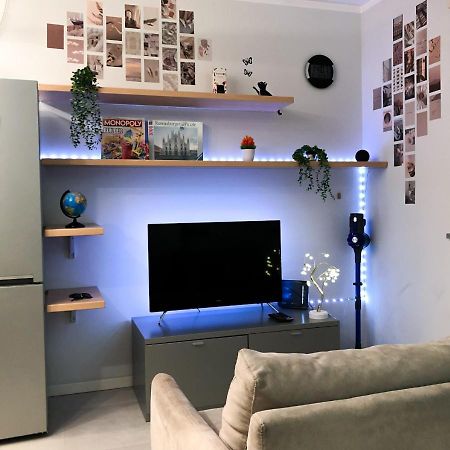 Confortevole Bilocale A Pochi Minuti Dal Centro Lägenhet Milano Exteriör bild