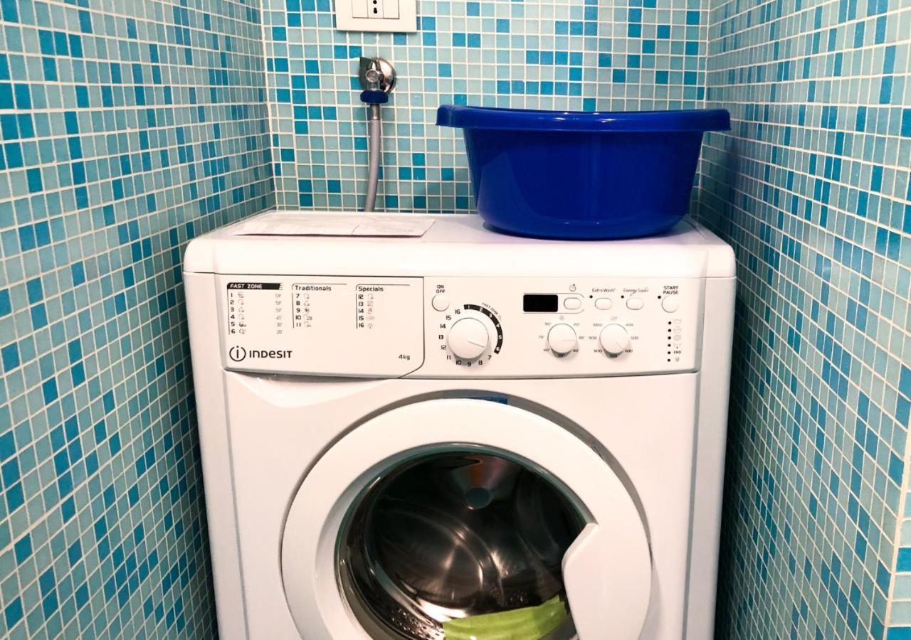 Confortevole Bilocale A Pochi Minuti Dal Centro Lägenhet Milano Exteriör bild
